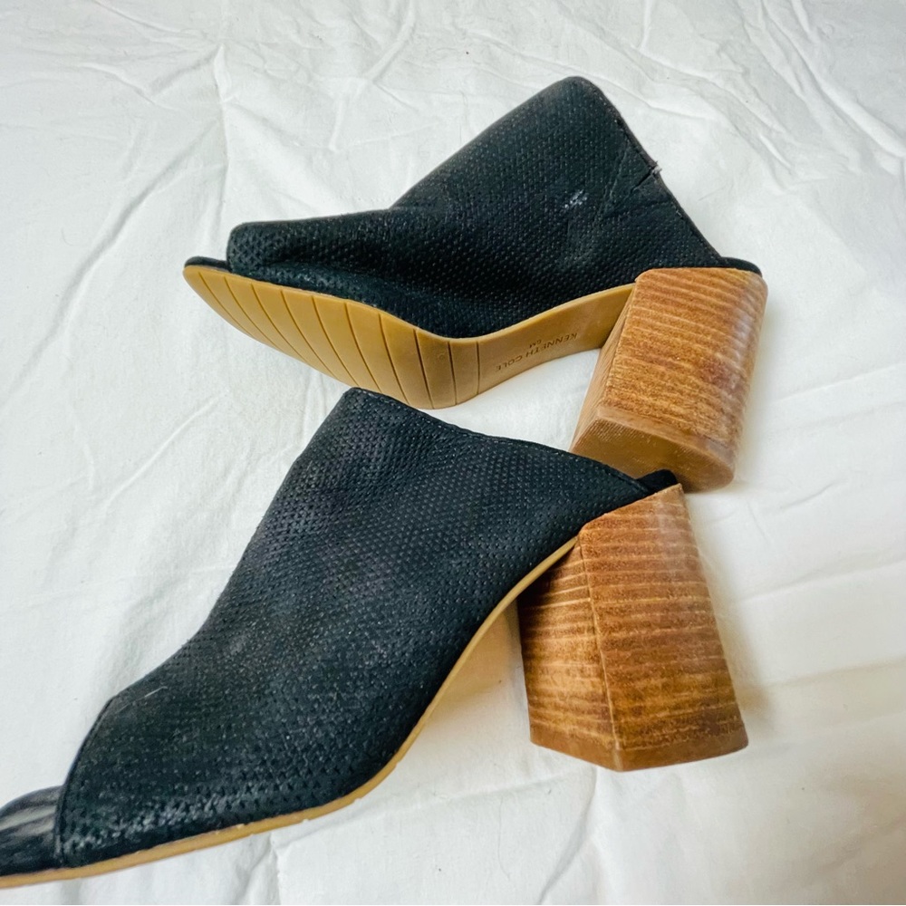Kenneth Cole Kammie Suede Mules Black 6M
